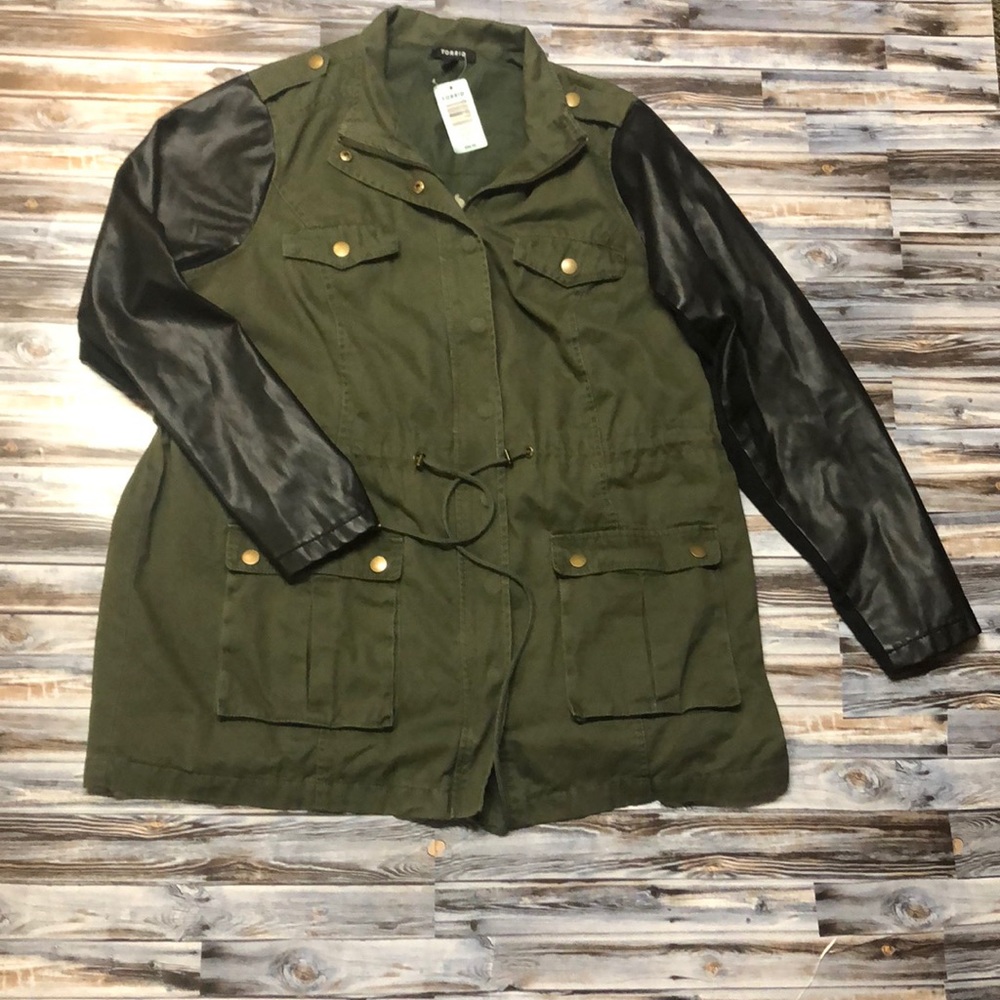 🌵NWT Torrid Utility Jacket🌵